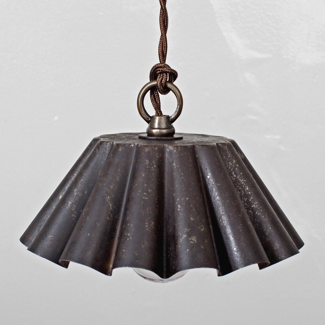 Brioche Tin Pendant - Ebonized Rust